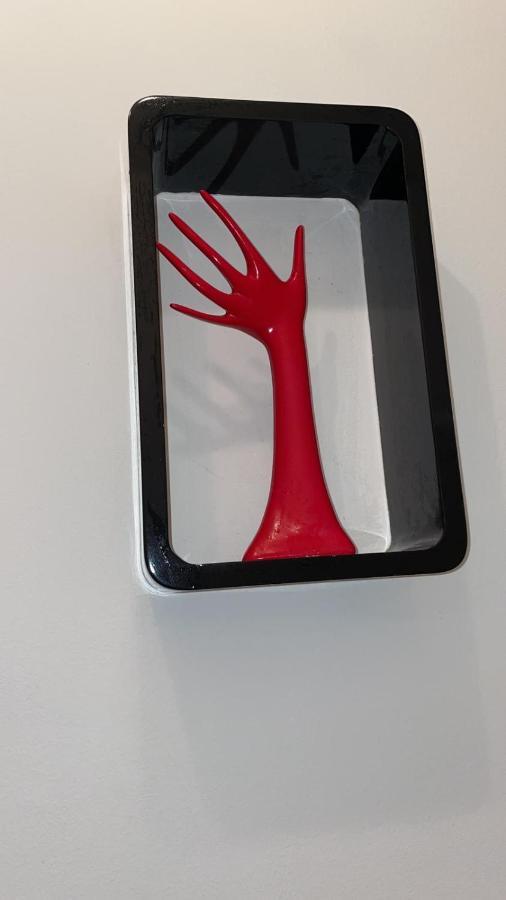Vibrant Red Apartment I Contactless Check-In เวียนนา ภายนอก รูปภาพ